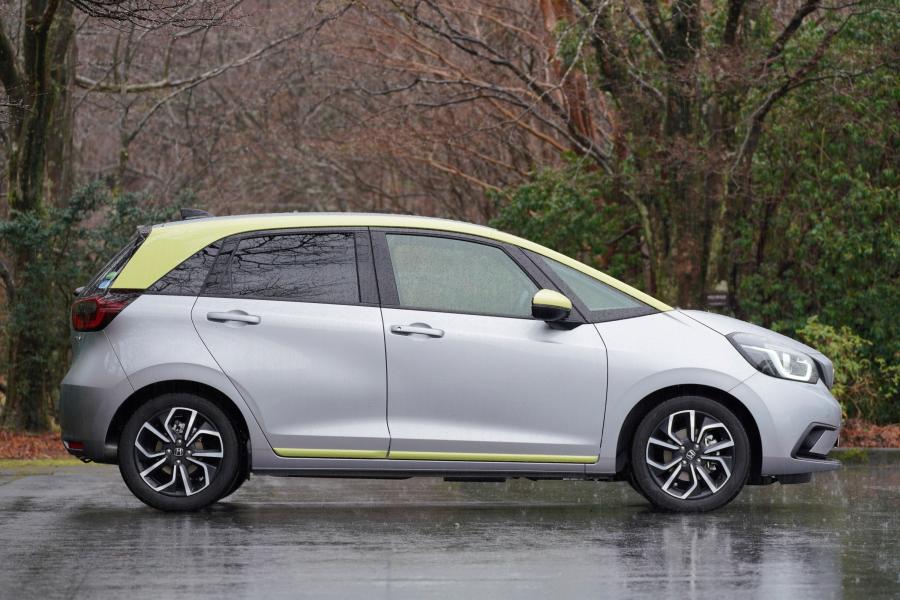  Honda Fit e:HEV Ness 2020 года  (JP) (фото 12 из 18)